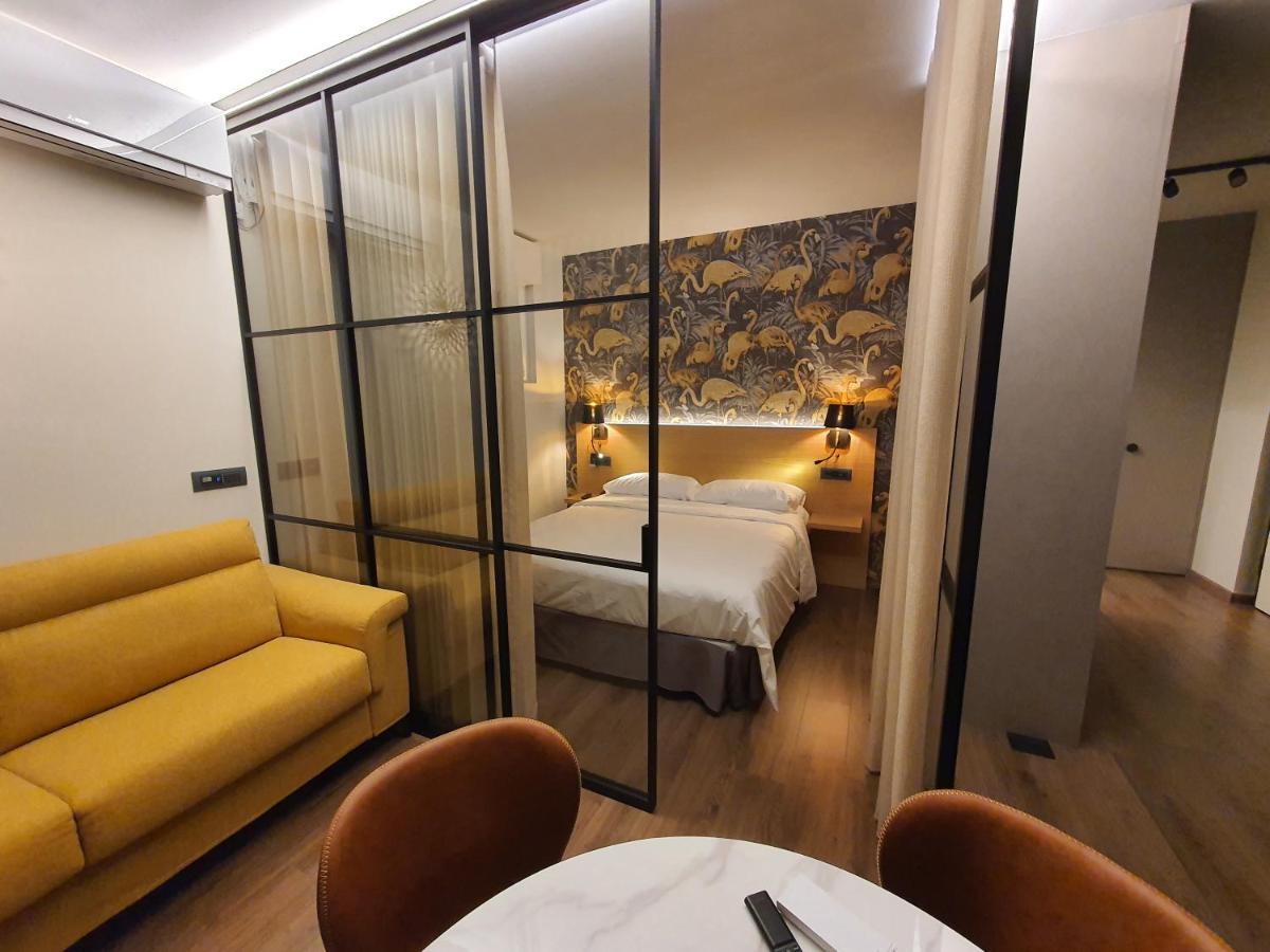 Porta Romana Gold Suite Милано Екстериор снимка
