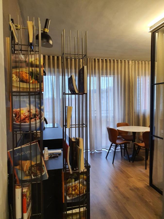Porta Romana Gold Suite Милано Екстериор снимка